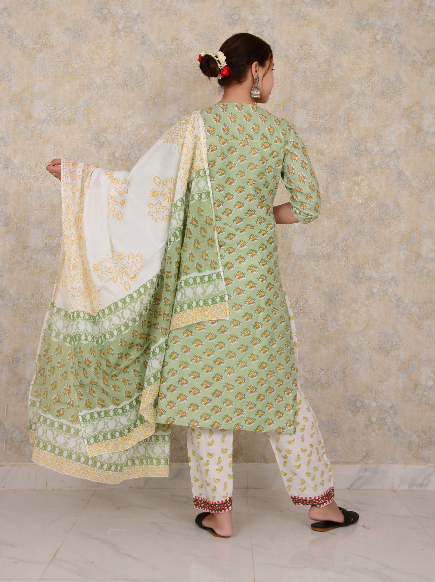 Green Printed Cotton Straight Kurti And Pant with Cotton Dupatta Set
